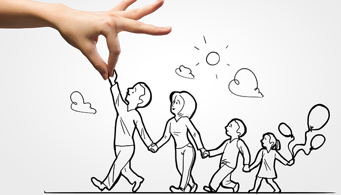 Disegno di una famiglia che cammina tenendosi per mano, mediazione familiare